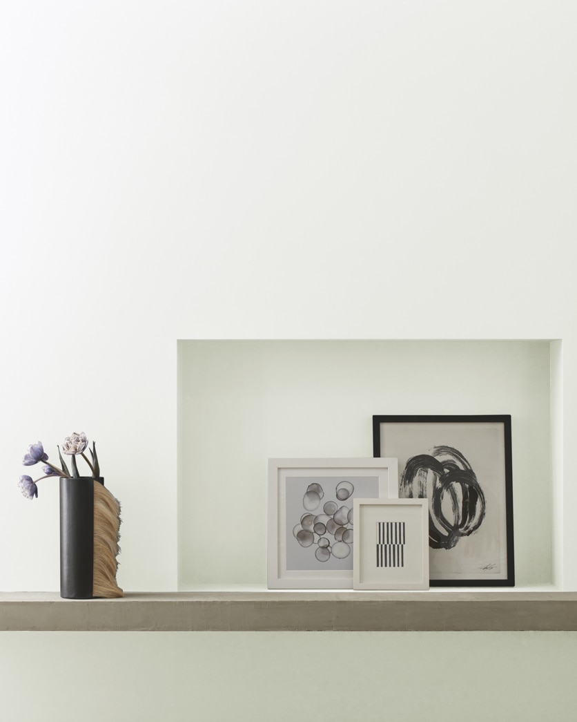 Painted wall in White Violet 1408