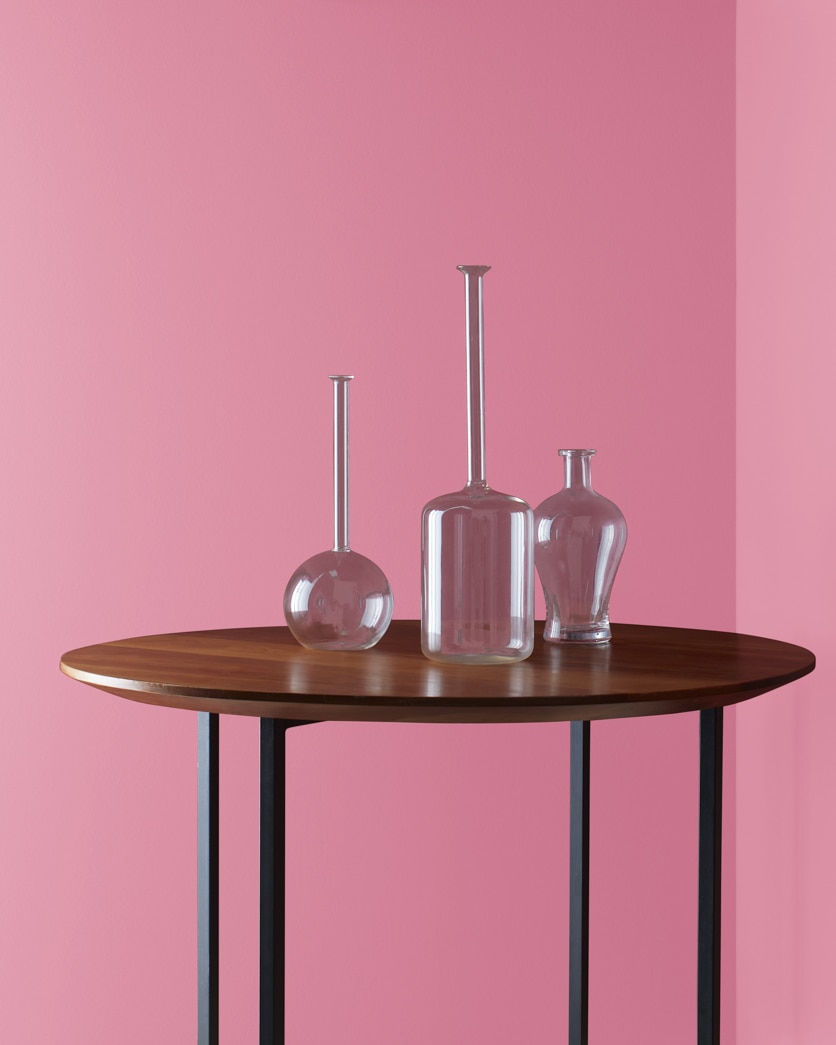 Painted wall in Wild Pink 2080-40
