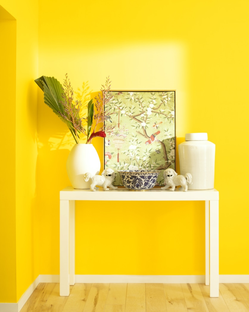 Painted wall in Yellow 2022-10